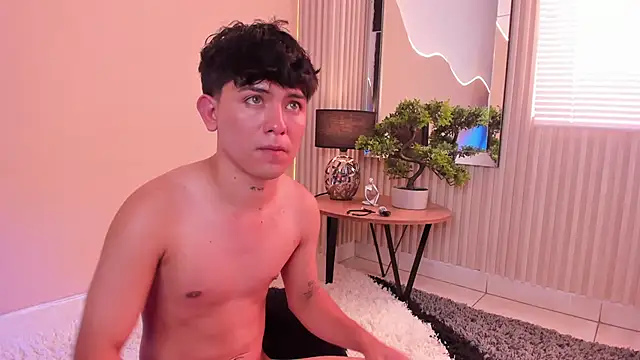 Thristan_Leones live sex cam