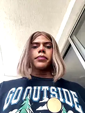 Flora_Minx live sex cam