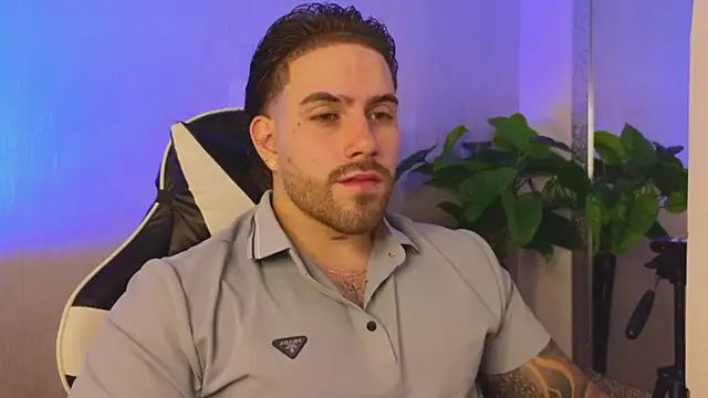 Ades_Lowe live sex cam