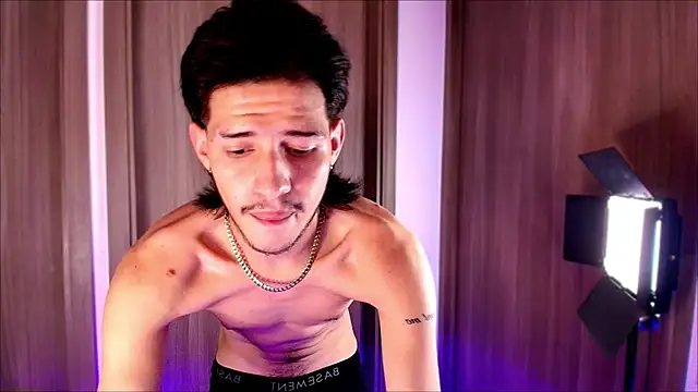 NathanFerrara live sex cam