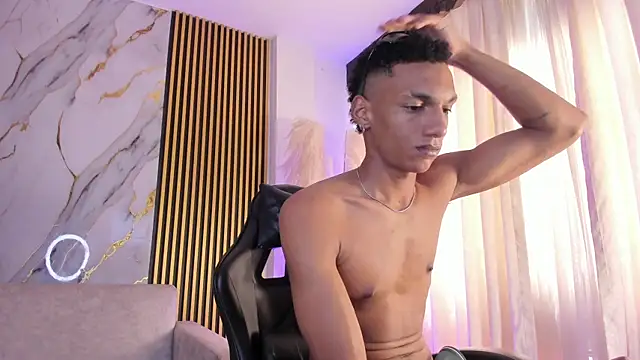 JulienSaint live sex cam