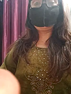 Aishwaryaa_69's cam snapshot