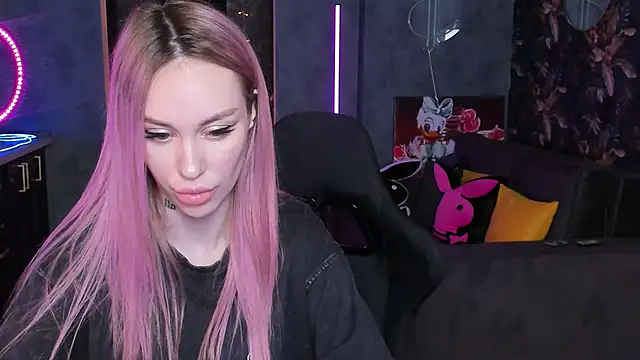 Blckmirrorr's cam snapshot