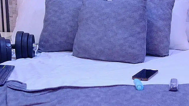 ZoeKrug's cam snapshot