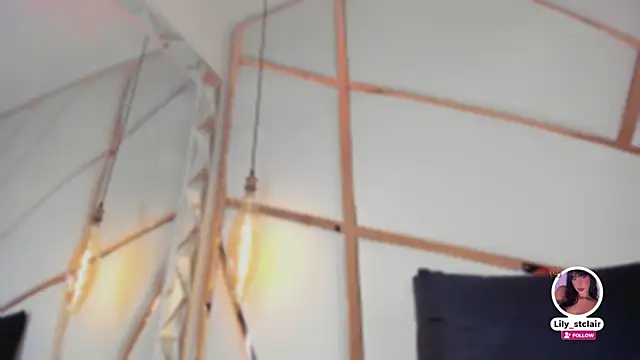 Lily_StClair's cam snapshot