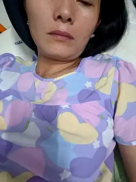 Baby-sexytits18's cam snapshot