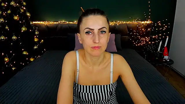 Rebecca_Diamond's cam snapshot