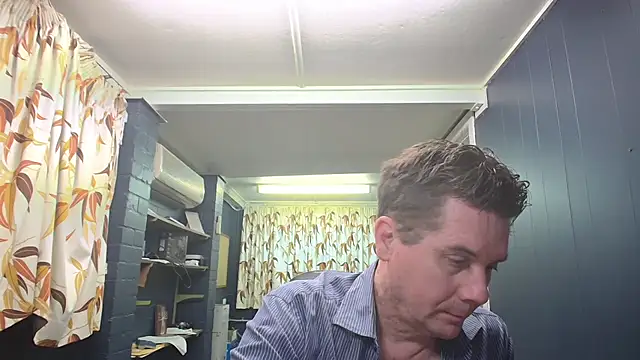 tilobinder live sex cam