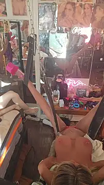 luvs2cumm69 live sex cam