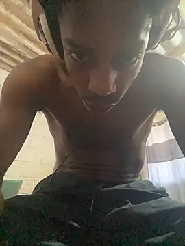 Larry-n-clouds live sex cam