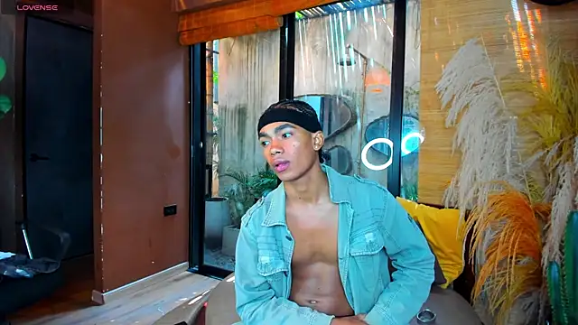 AlanCutee live sex cam