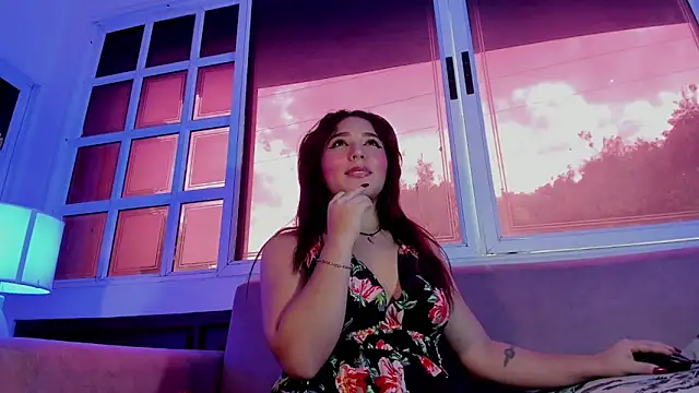 YaraShine's cam snapshot