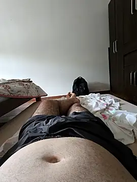 MysterBearMG live sex cam