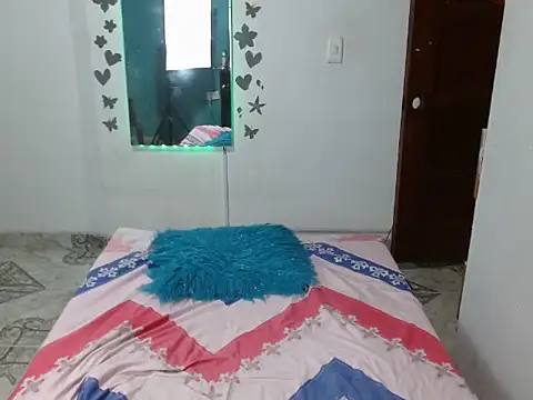 Andreaebony live sex cam