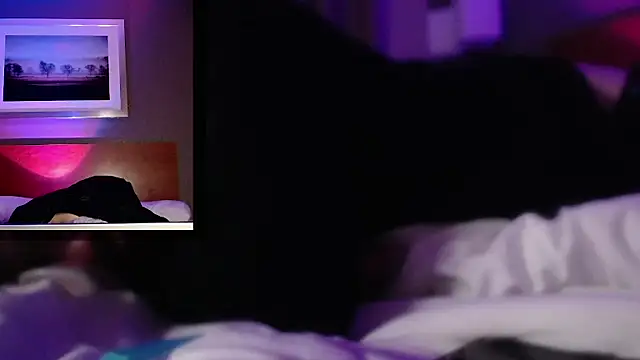 Snarfle82 live sex cam