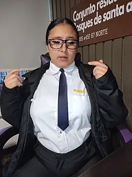 Cute_Penelope's cam snapshot