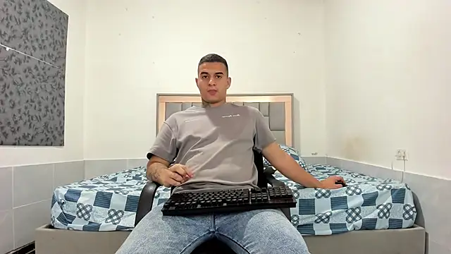 simookeler live sex cam