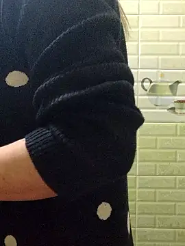 Tanha18 live sex cam