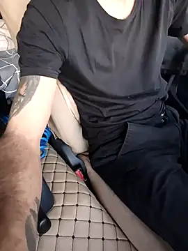 Truckman23cm live sex cam