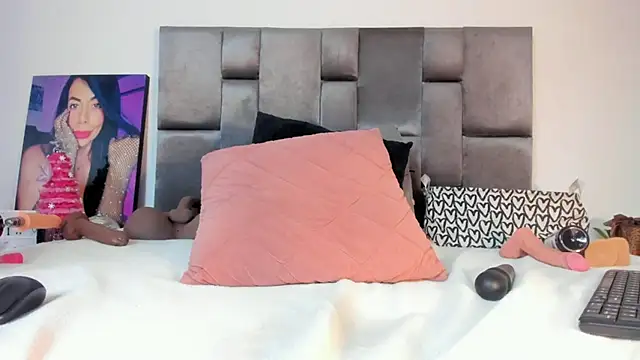 Lia_johnsonn live sex cam