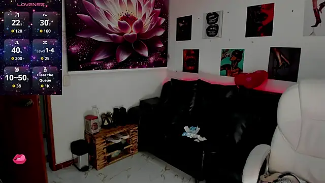 petite_molly_ live sex cam