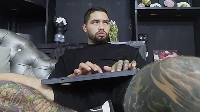 matteosantos live sex cam