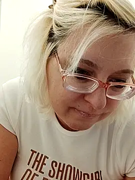 VikaKing live sex cam