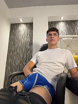 AdrianRinaldi live sex cam