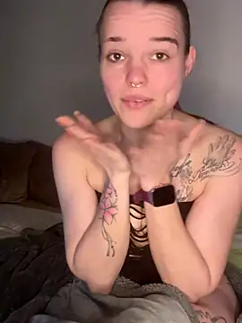 LoreenKinky live sex cam