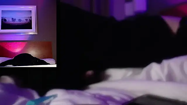 Snarfle82 live sex cam