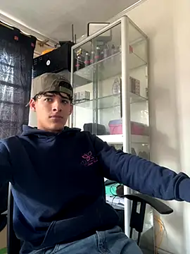 MaxStar26's cam snapshot