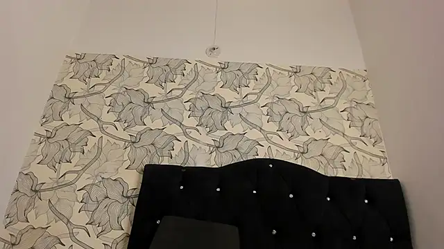 Keira_Lennox live sex cam