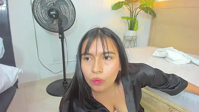 lila_lain's cam snapshot