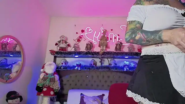 EMILY_ROUSSE71 live sex cam