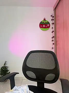 LauraCatalina live sex cam