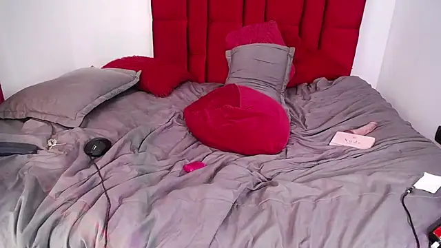 Charlotte_Lia's cam snapshot