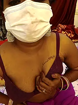 Love-Birds2's cam snapshot