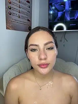 Megaan_Foxy's cam snapshot