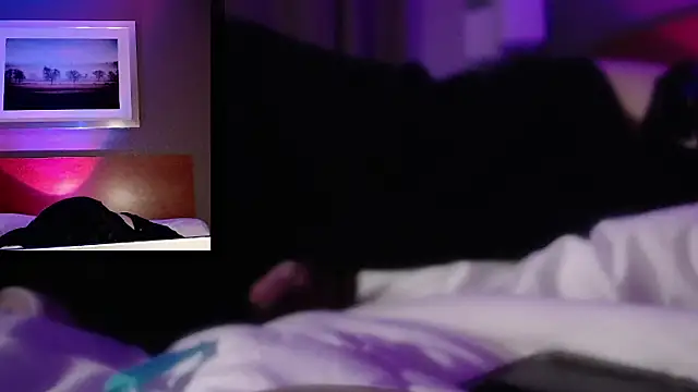 Snarfle82 live sex cam