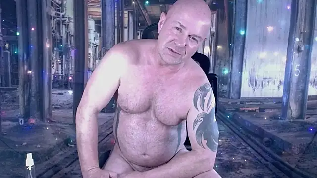 ManlyPrisonGuy live sex cam