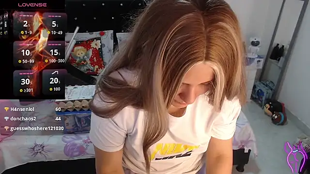 soniafuckboobs's cam snapshot