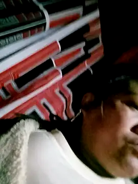 hey-bana's cam snapshot