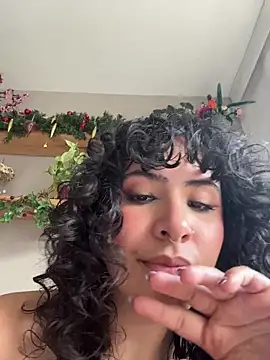 SugarTroubl33 live sex cam