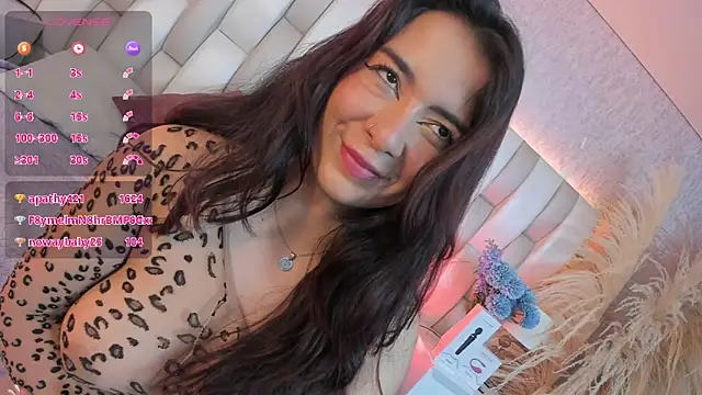 Ari_lynn_'s cam snapshot