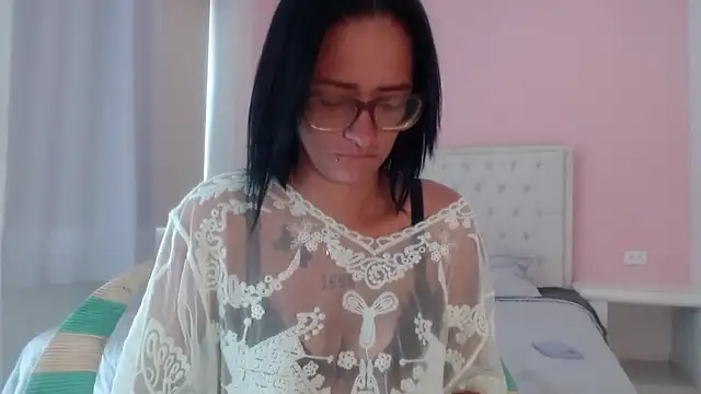 CattaleyaEvans_'s cam snapshot