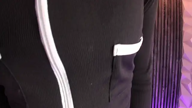 Molly_Bms_'s cam snapshot