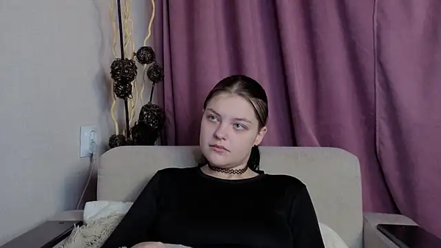 BevHanni's cam snapshot