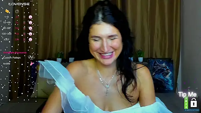 Alianna_Solo_Kisses's cam snapshot