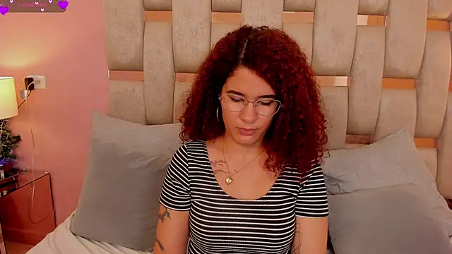 avrilwaynee's cam snapshot