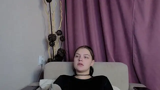 BevHanni's cam snapshot